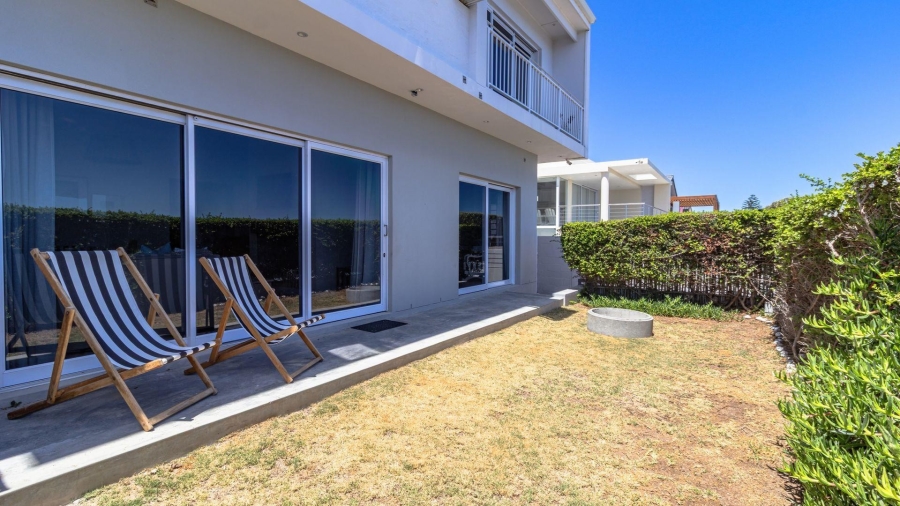 4 Bedroom Property for Sale in De Kelders Western Cape